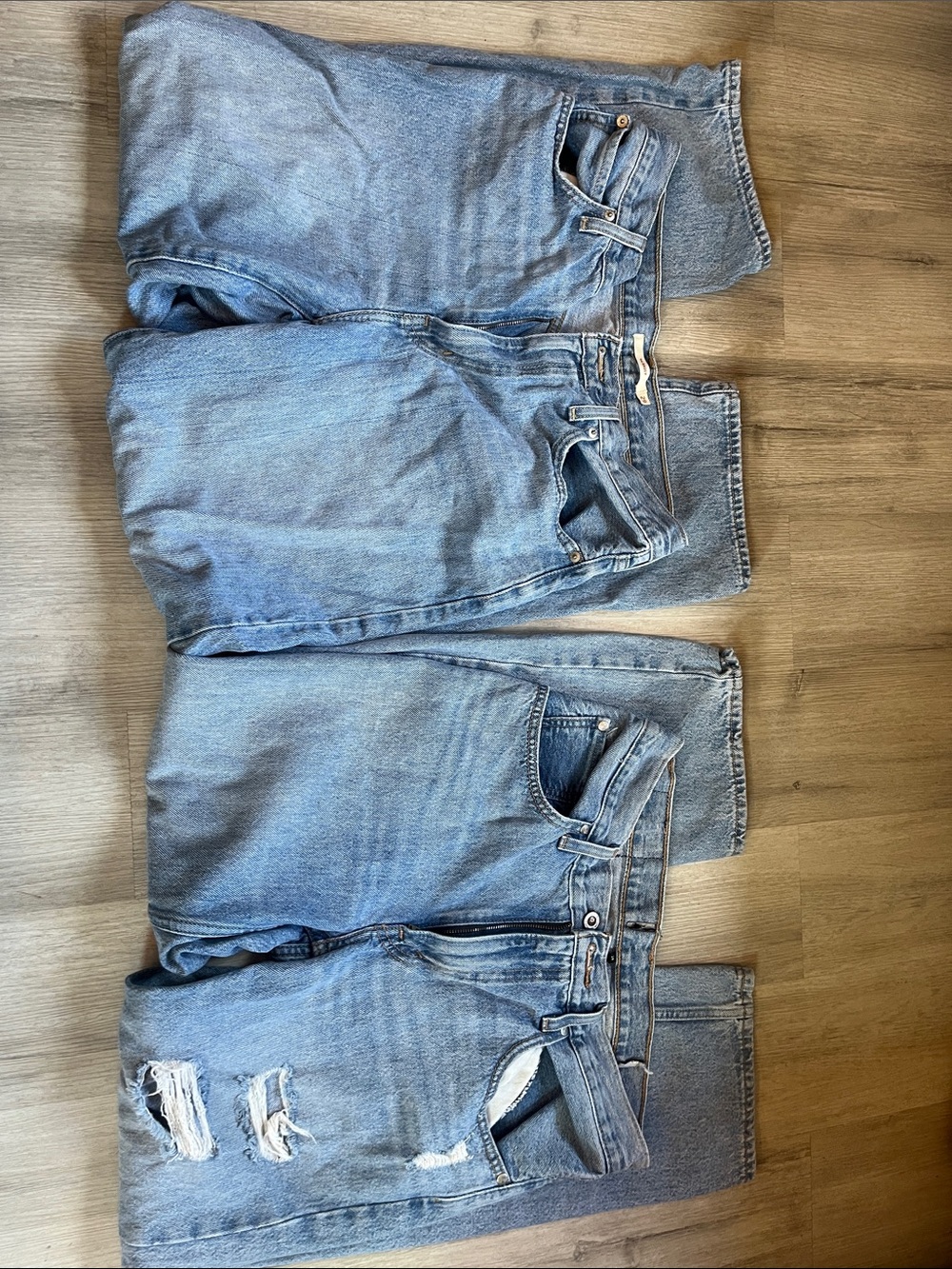 Lot of 2 Levi’s jeans - 28x31 , 29x31 (Silver tab)